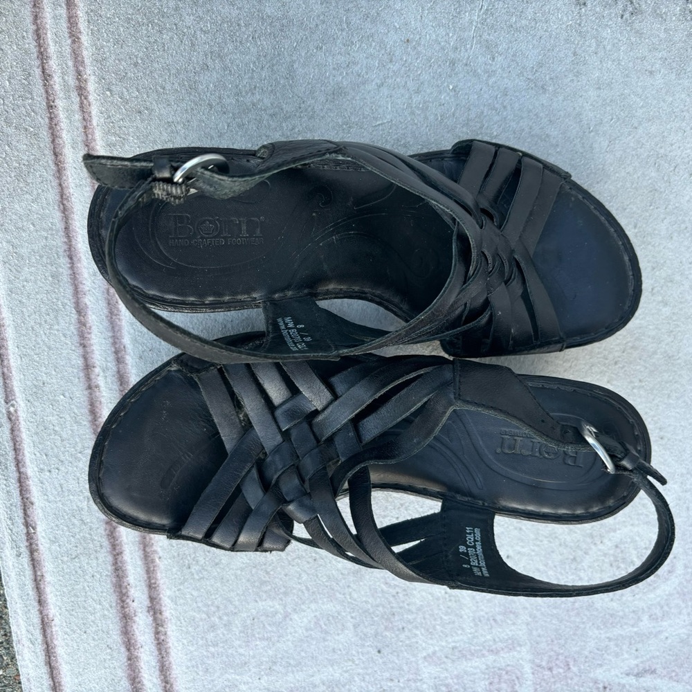 Born sandals leather sz 8 ankle buckle strap 2.5" heel black crisscross straps - Picture 2 of 8